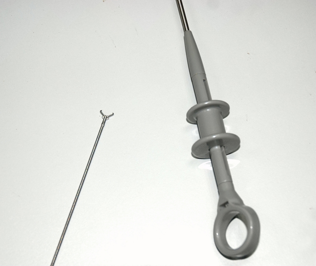 工業(yè)內(nèi)窺鏡由于它的特殊尺寸設(shè)計(jì)，可以讓我們不破壞被檢測(cè)物體的表面簡便、準(zhǔn)確地觀察物體內(nèi)部表面結(jié)構(gòu)或工作狀態(tài)。